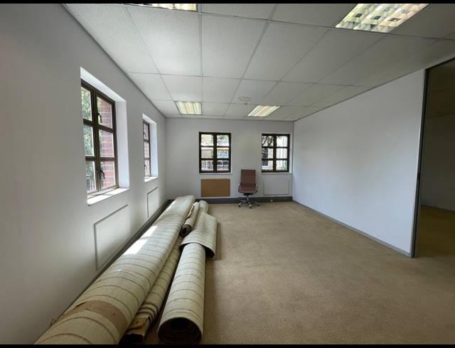 313M² OFFICE TO LET IN RIVONIA